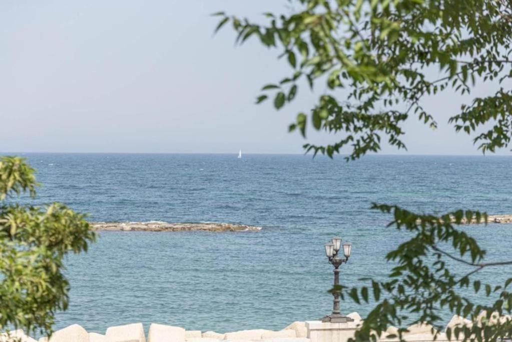 Appartamento Seaside Refuge - Always Holiday Bari Esterno foto
